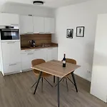 Outlet Business Zentral Modern דירה *