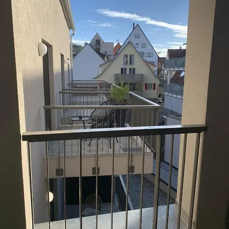 Outlet Business Zentral Modern * Metzingen
