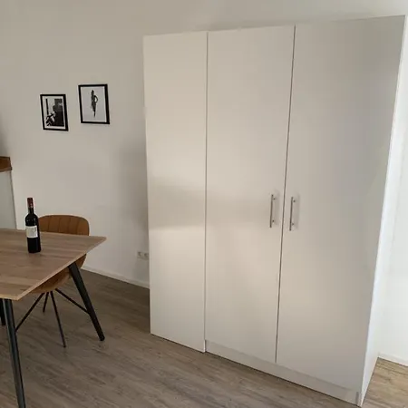Metzingen Outlet Business Zentral Modern