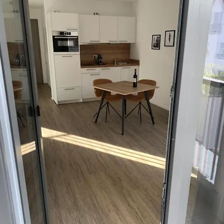 Outlet Business Zentral Modern Metzingen (Tubingen)