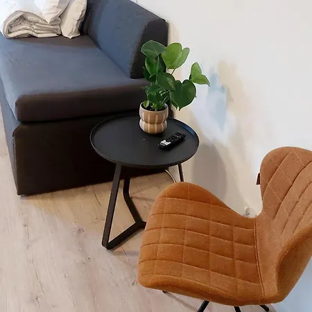 Metzingen Outlet Business Zentral Modern * Metzingen (Tubingen)
